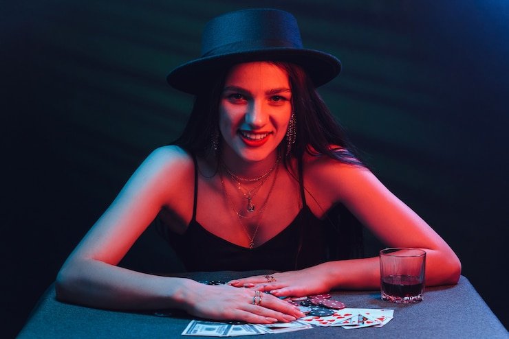 Pengguna Indonesia menikmati hiburan olahraga dan permainan di platform sbobetcash